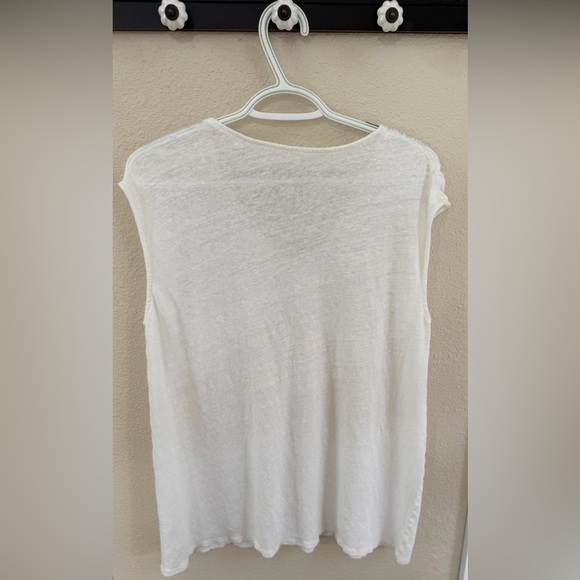 Garnet Hill linen top. Size Large, white. Excellent condition. - Picture 2 of 4